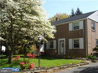 17 Raymond Road Broomall, PA 19008 - Photo 1 of 11 Exterior Front