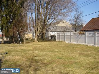 17 Raymond Road Broomall, PA 19008 - Photo 11 of 11 Exterior Back