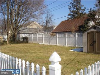 17 Raymond Road Broomall, PA 19008 - Photo 9 of 11 Exterior Back