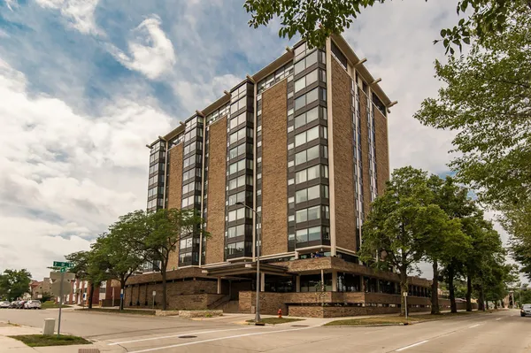 $299,900 | 207 5th Avenue Southwest, Unit 808, Rochester, MN 55902