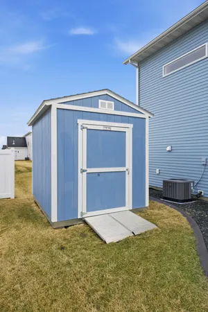 $415,000 | 7274 29th Street South, Fargo, ND 58104
