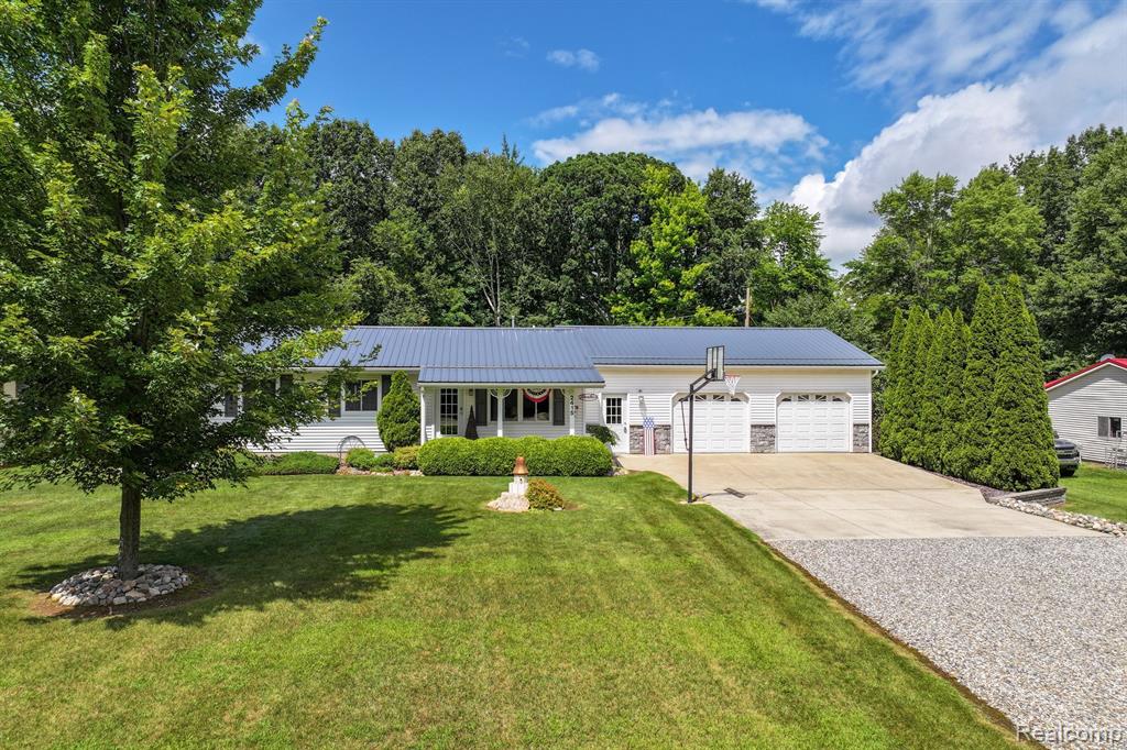 2415 King Road Lapeer, MI 48446 - Photo 31 of 37