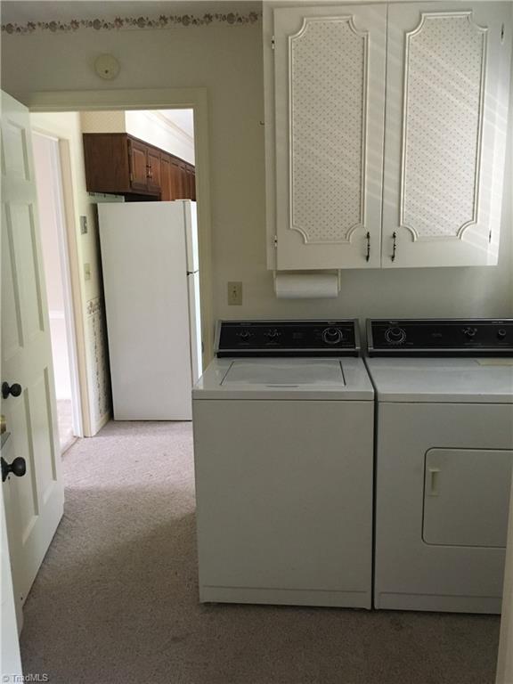 2711 Reynolda Road, Unit D8 Winston-Salem, NC 27106 - Photo 6 of 11 Gallery Image 6