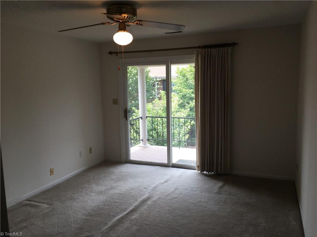 2711 Reynolda Road, Unit D8 Winston-Salem, NC 27106 - Photo 7 of 11 Gallery Image 7