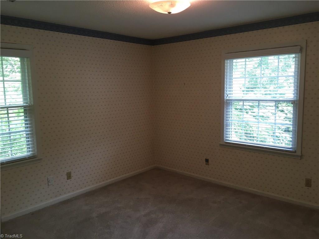 2711 Reynolda Road, Unit D8 Winston-Salem, NC 27106 - Photo 8 of 11 Gallery Image 8