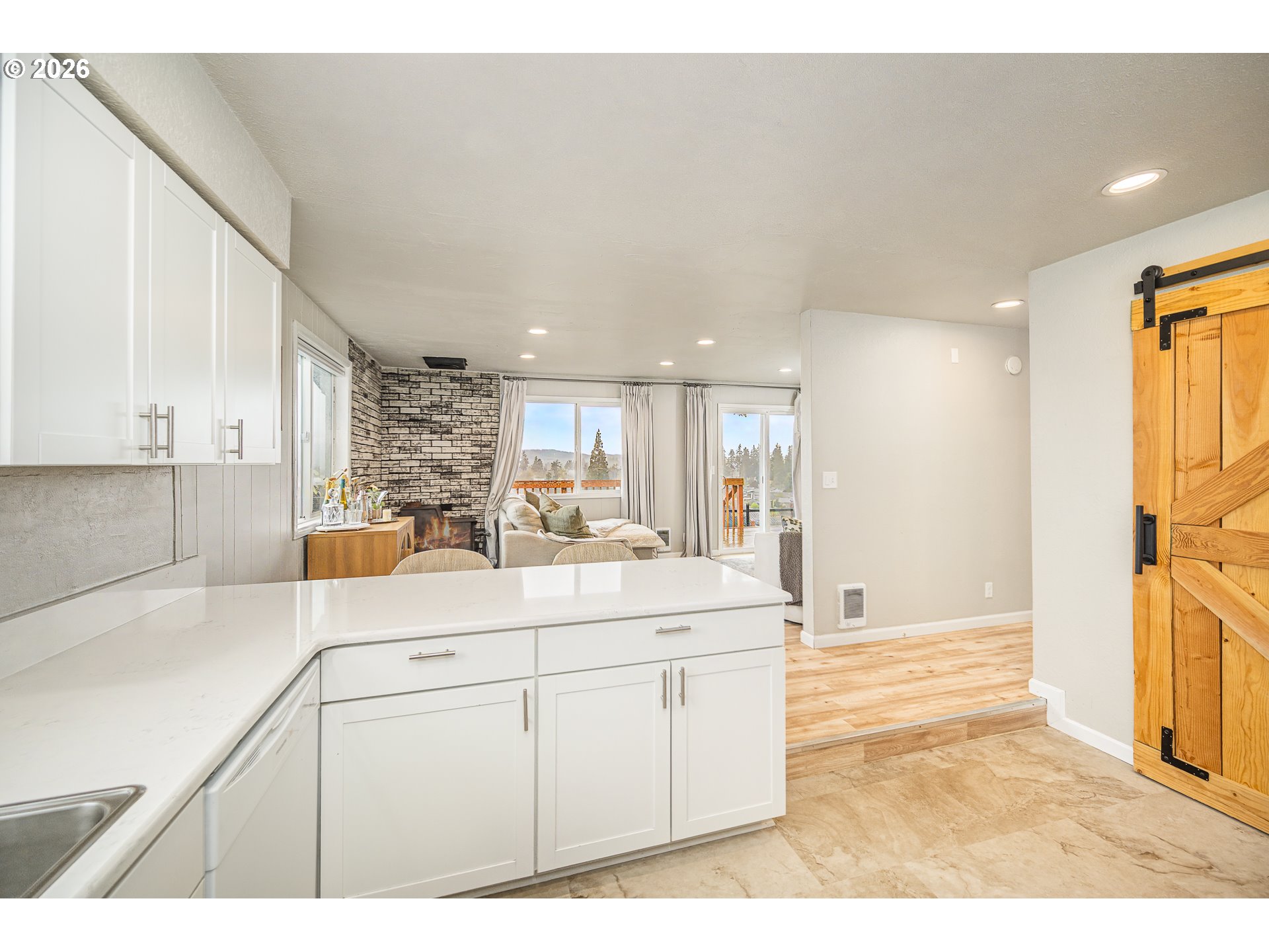 745 Boulder Loop Creswell, OR 97426 - Photo 5 of 22