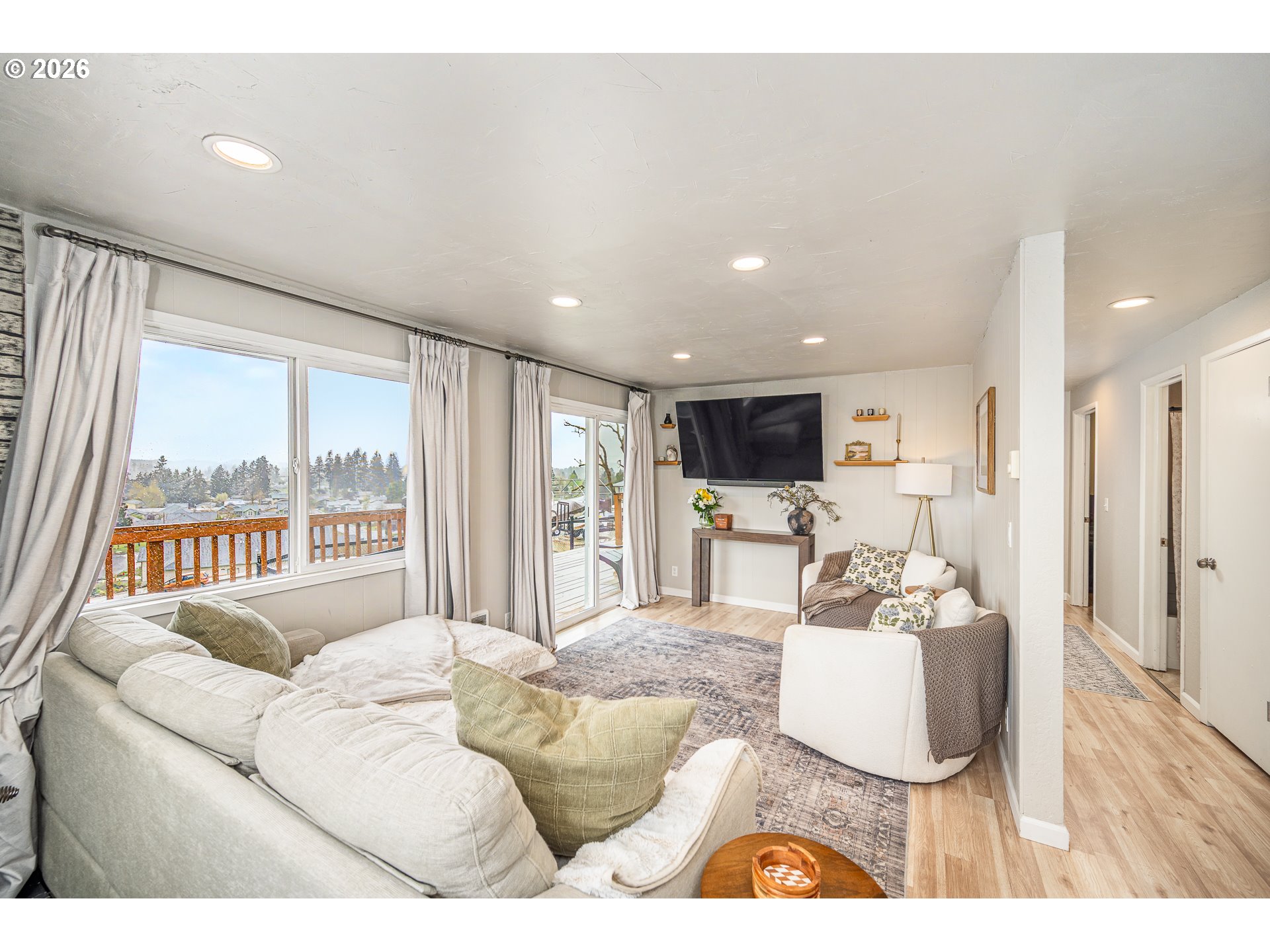 745 Boulder Loop Creswell, OR 97426 - Photo 7 of 22