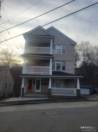 $1,850 | 117 Tudor Street, Unit 1, Waterbury, CT 06704