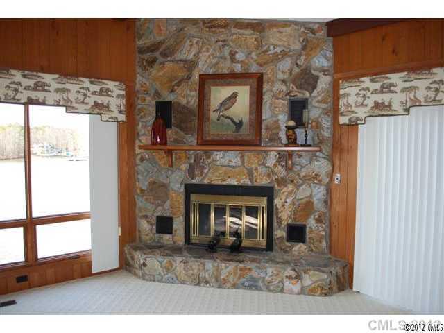 667 Bonum Road Lake Wylie, SC 29710 - Photo 4 of 16 Gallery Image 4