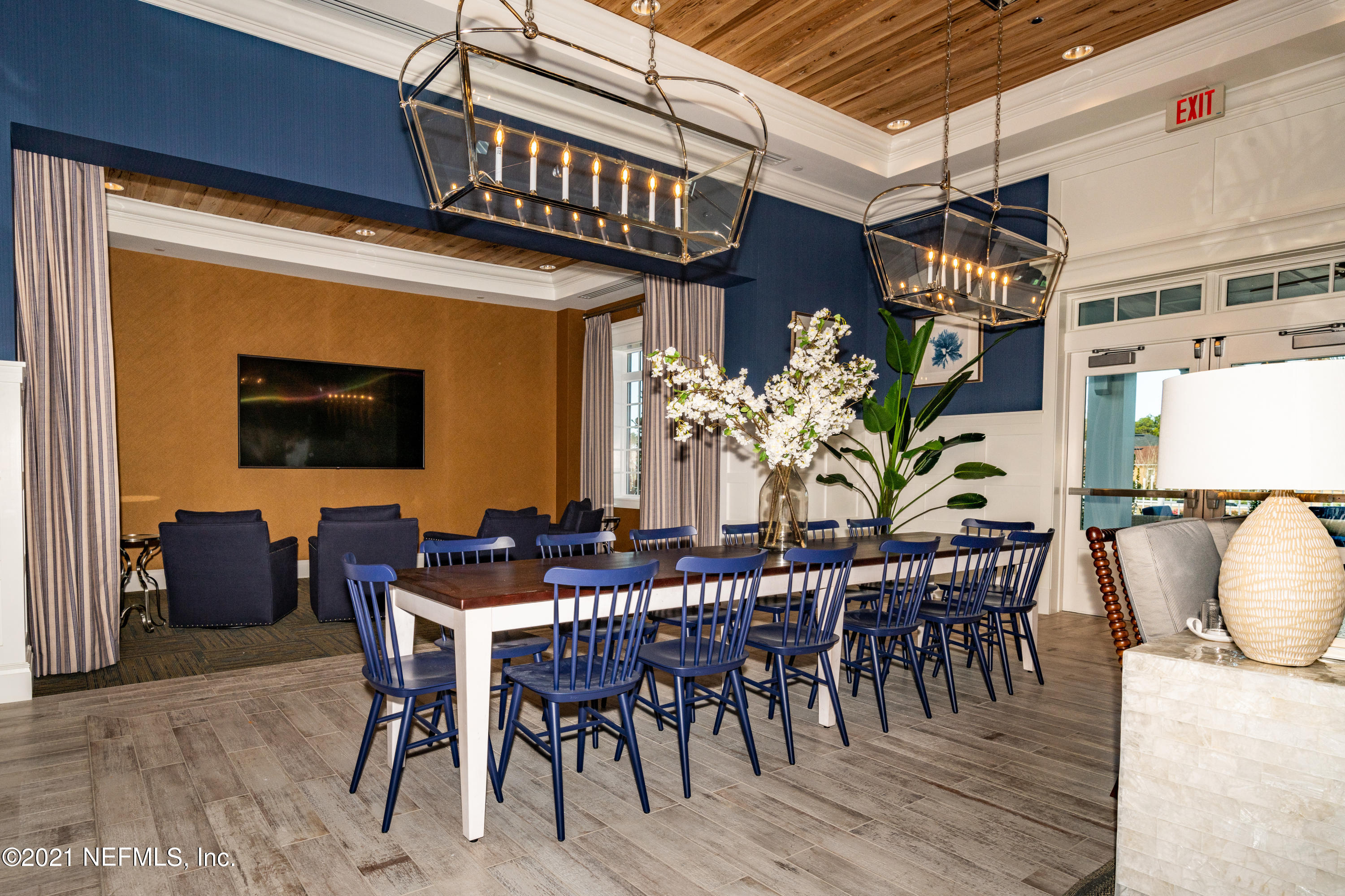 319 Charlie Way St. Augustine, FL 32095 - Photo 20 of 36 a dining room with furniture and wooden floor