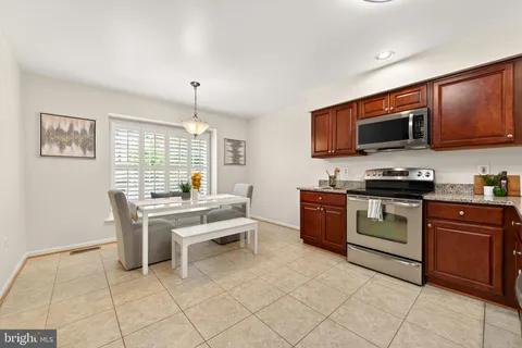 $750,000 | 11792 Great Owl Circle, Reston, VA 20194