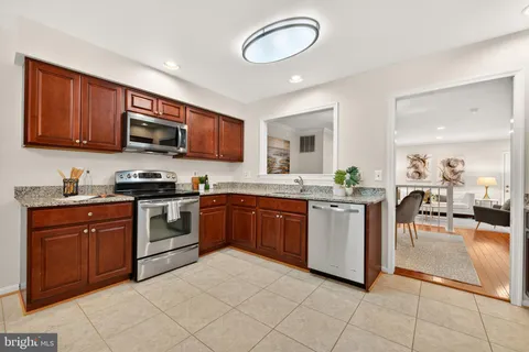 $750,000 | 11792 Great Owl Circle, Reston, VA 20194
