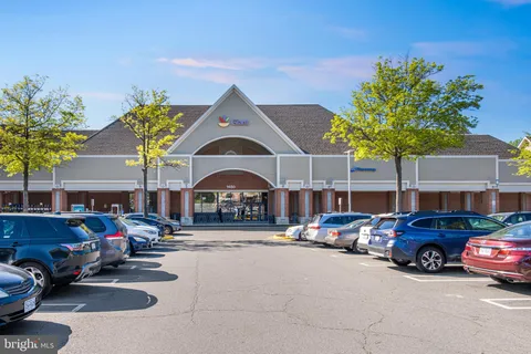 $750,000 | 11792 Great Owl Circle, Reston, VA 20194
