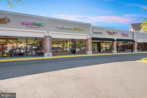 $750,000 | 11792 Great Owl Circle, Reston, VA 20194