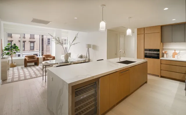 $3,650,000 | 200 East 20th Street, Unit 2C | Gramercy