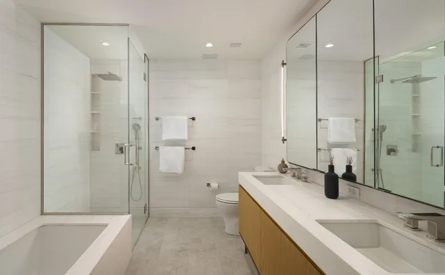 $3,650,000 | 200 East 20th Street, Unit 2C | Gramercy