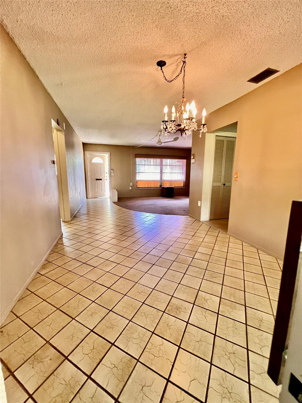 2640 North Pine Island Road Sunrise, FL 33322 - Photo 4 of 16 Photo 4