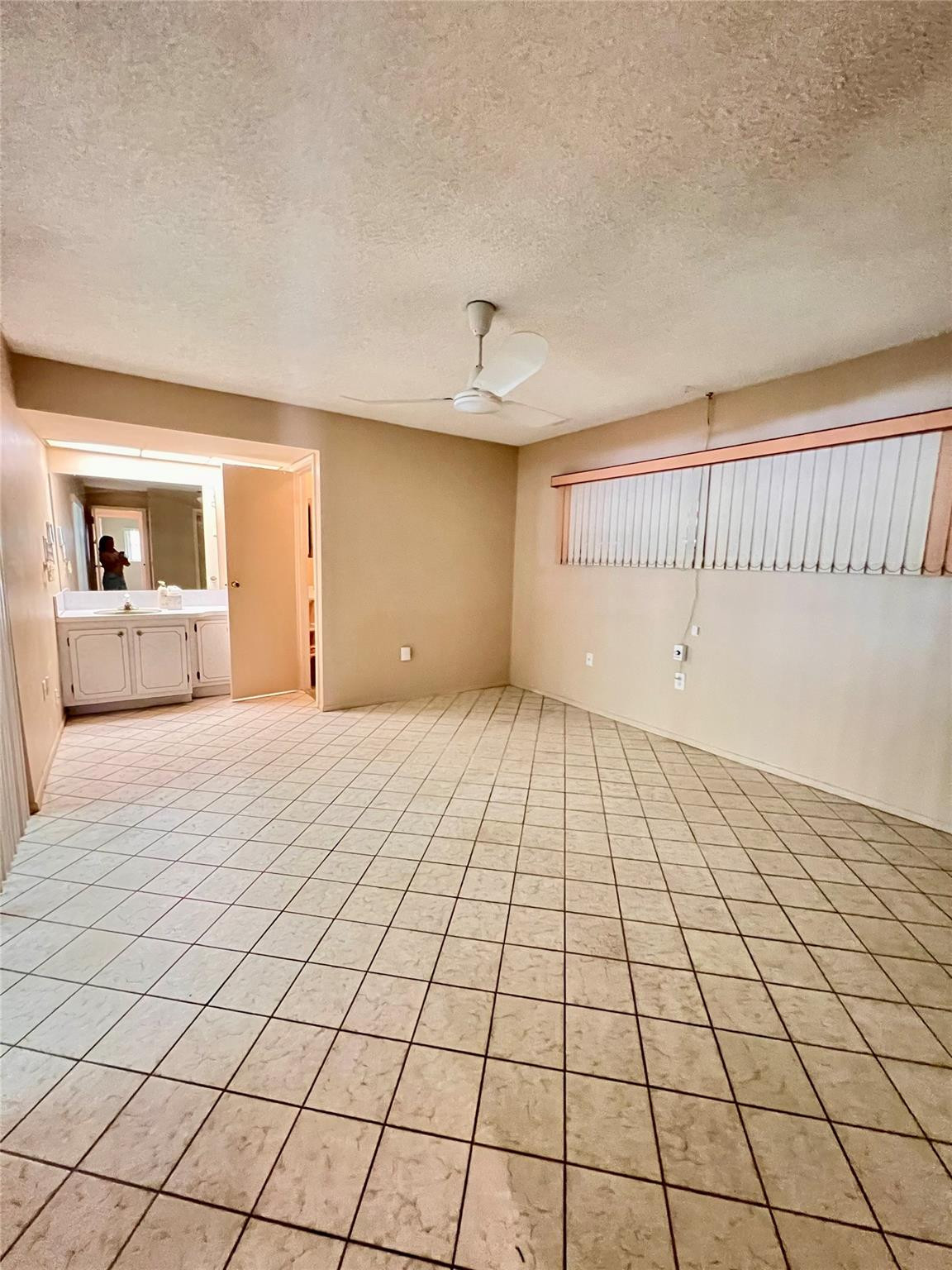 2640 North Pine Island Road Sunrise, FL 33322 - Photo 7 of 16 Photo 7