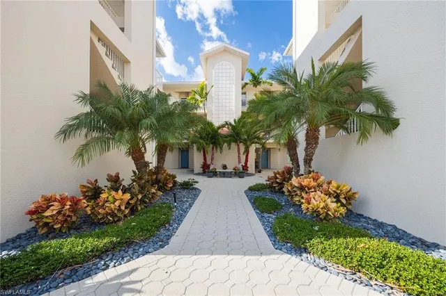 $569,000 | 3538 Haldeman Creek Drive, Unit 133, Naples, FL 34112