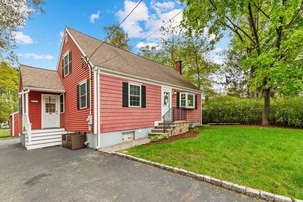 25 Grove Street Billerica, MA 01821 - Photo 2 of 35 Gallery Image 2