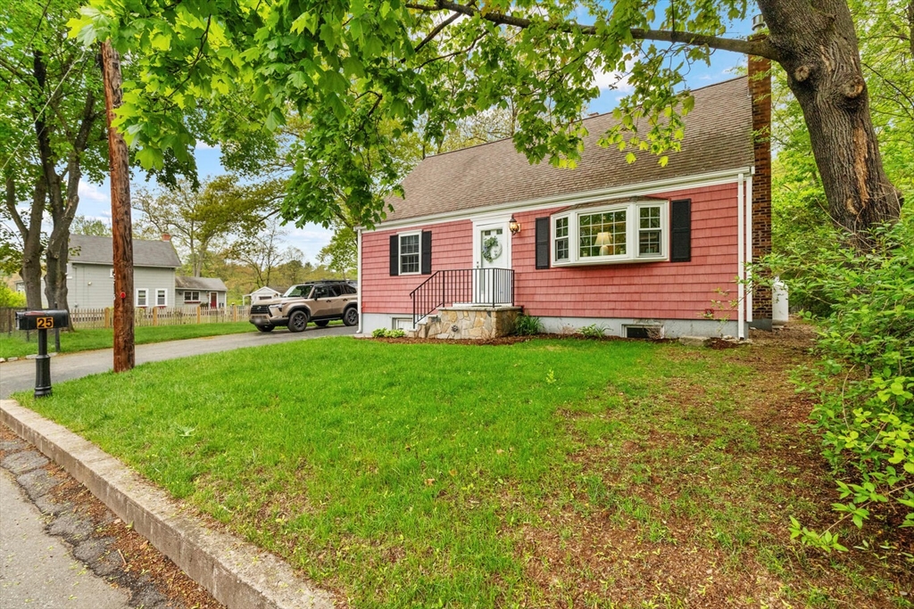 25 Grove Street Billerica, MA 01821 - Photo 3 of 35 Gallery Image 3