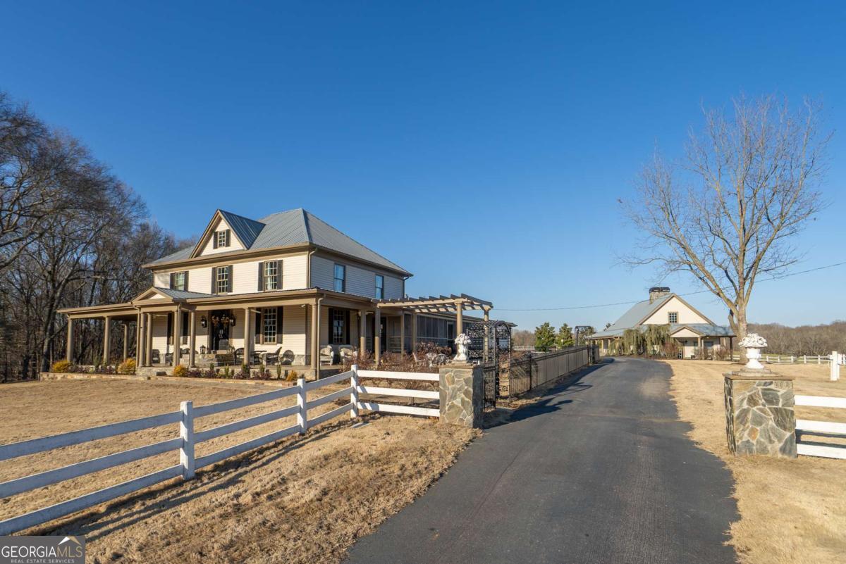 7527 Highway 326 Commerce, GA 30530 - Photo 9 of 100