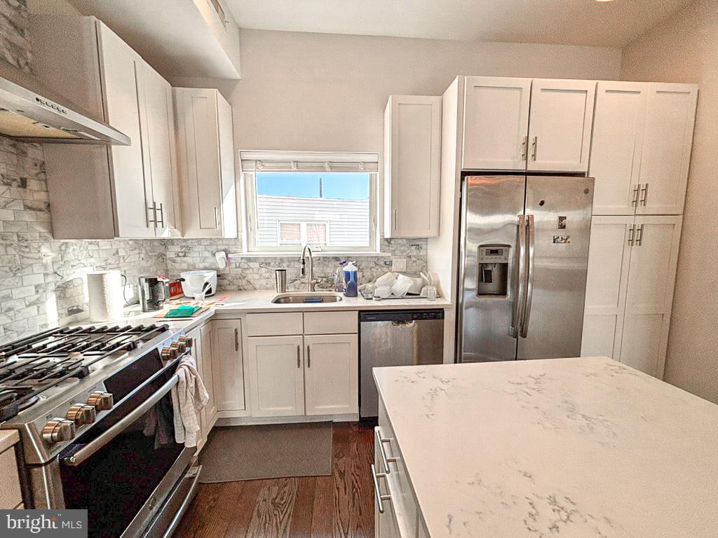 2527 Graduate Square Philadelphia, PA 19146 - Photo 6 of 31