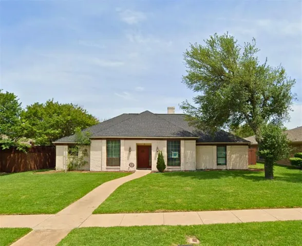 $2,200 | 1109 Oakmont Drive, Richardson, TX 75081