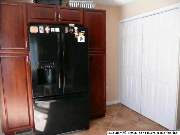 291 Signs Road, Unit A Staten Island, NY 10314 - Photo 4 of 10 Additional Photo