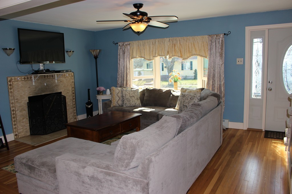 10 Reynolds Road Peabody, MA 01960 - Photo 5 of 21 Gallery Image 5