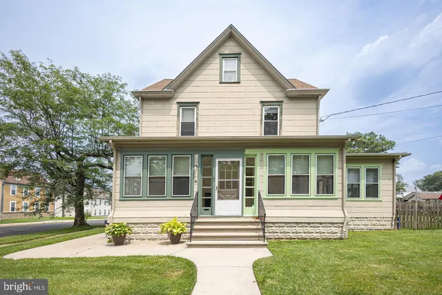 $1,895 | 101 Newton Avenue, Oaklyn, NJ 08107