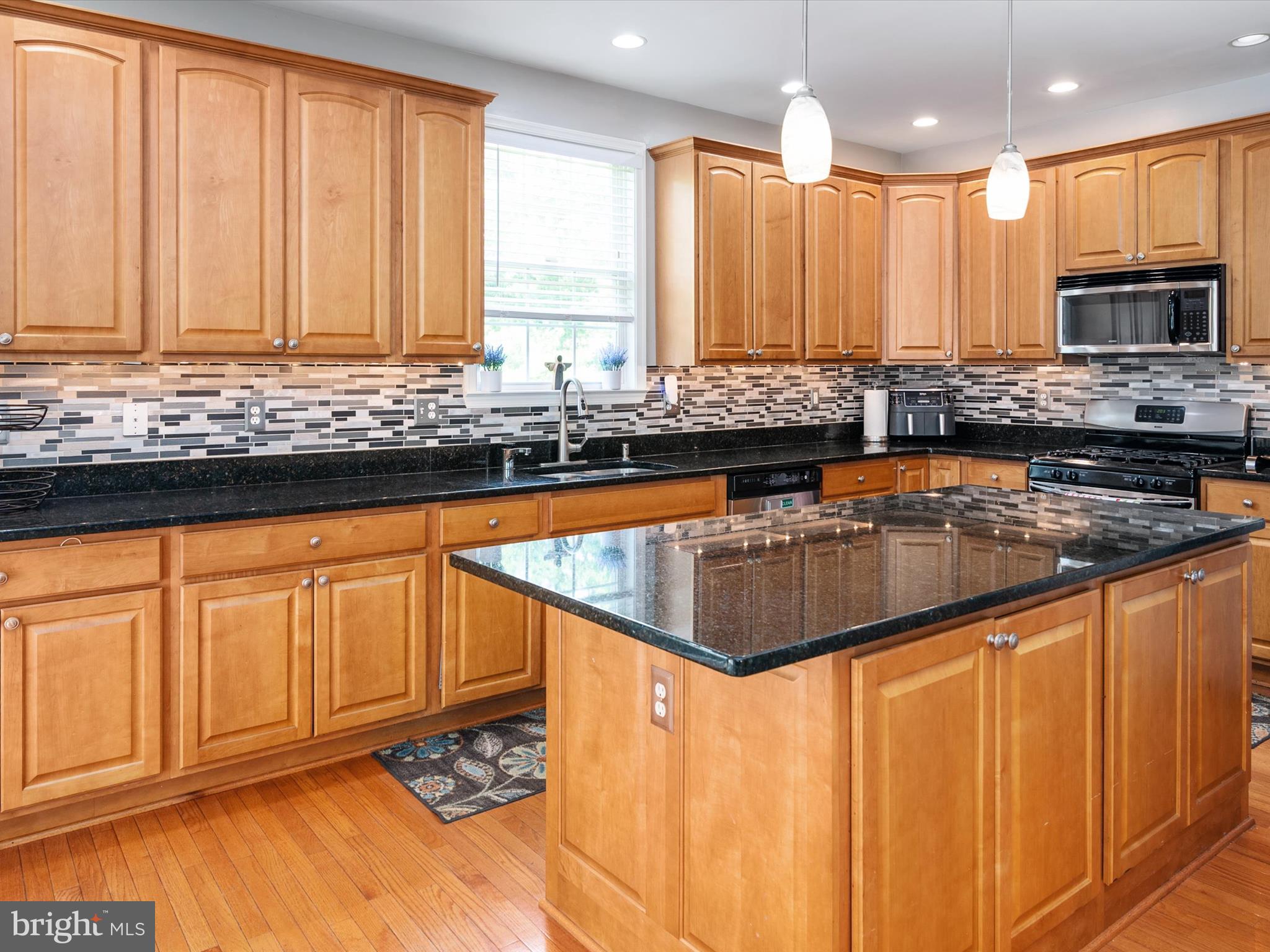 8492 Bussenius Road Pasadena, MD 21122 - Photo 11 of 45