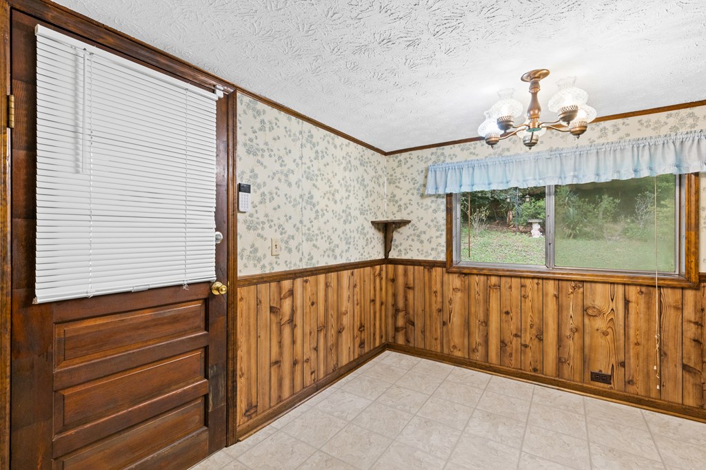 514 Ash Loop Road Blue Ridge, GA 30513 - Photo 13 of 24