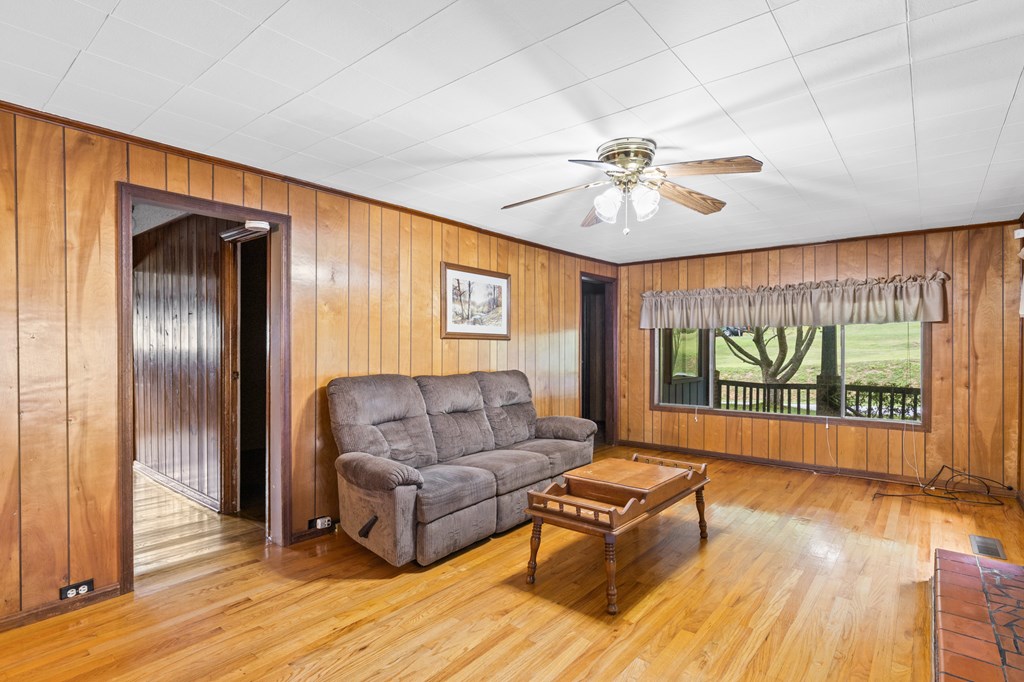 514 Ash Loop Road Blue Ridge, GA 30513 - Photo 9 of 24