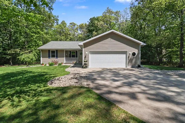 $515,000 | 6544 Forest Edge Drive, Ludington, MI 49431