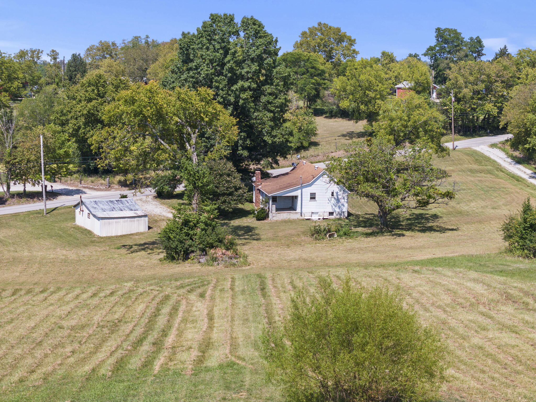 870 Shryocks Ferry Road Versailles, KY 40383 - Photo 8 of 29 20-web-or-mls-DJI_20240828145222_0930_D