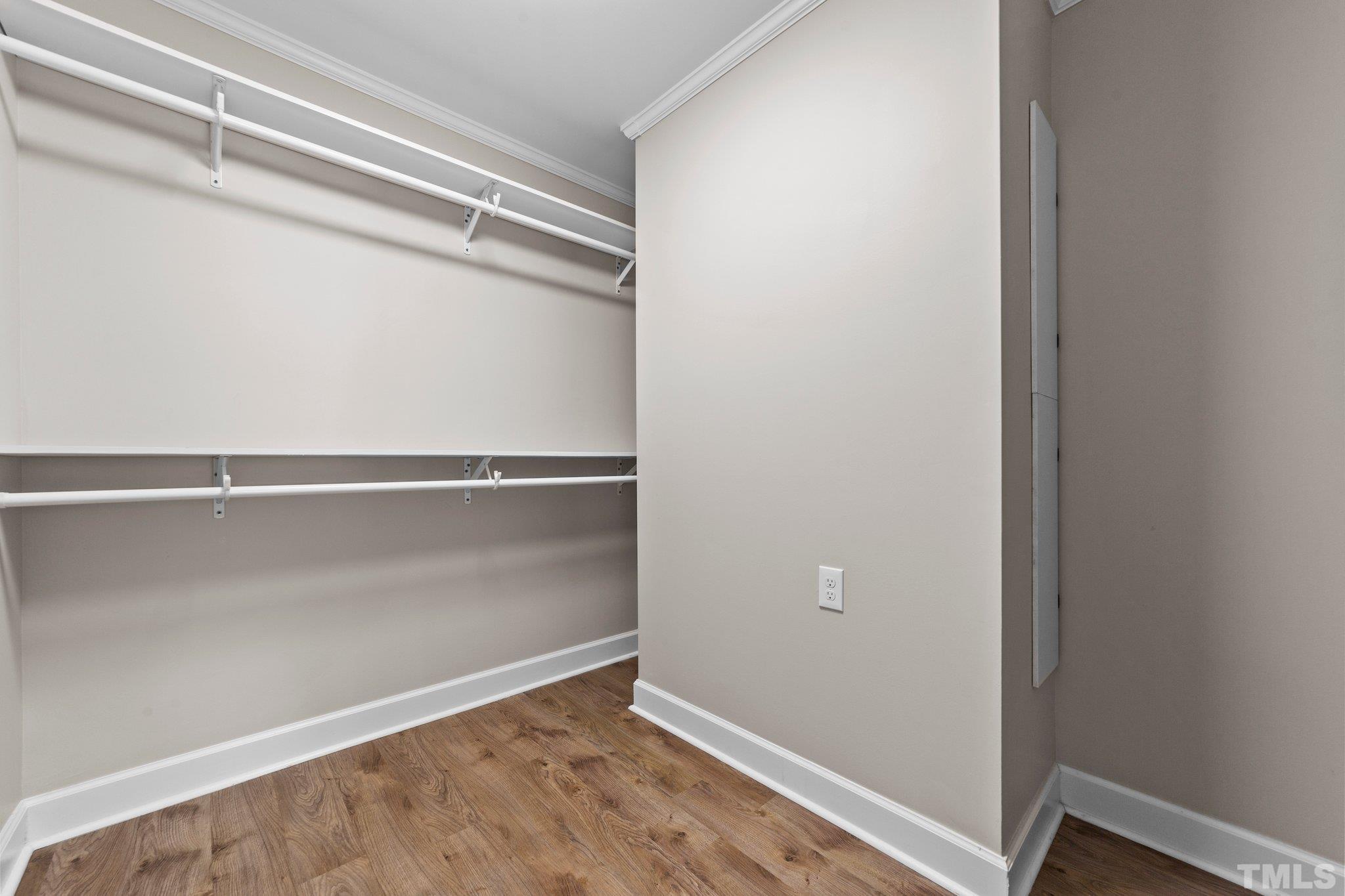 774 Abbott Road Henderson, NC 27537 - Photo 13 of 41 a view of an empty room