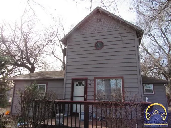 $149,500 | 1707 Northwest Polk Street, Topeka, KS 66608