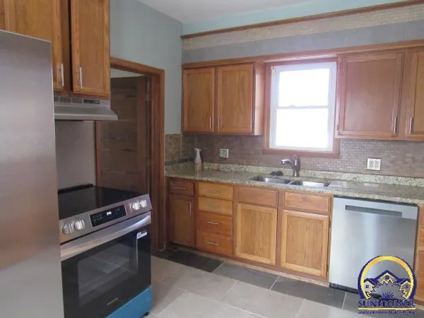 $149,500 | 1707 Northwest Polk Street, Topeka, KS 66608