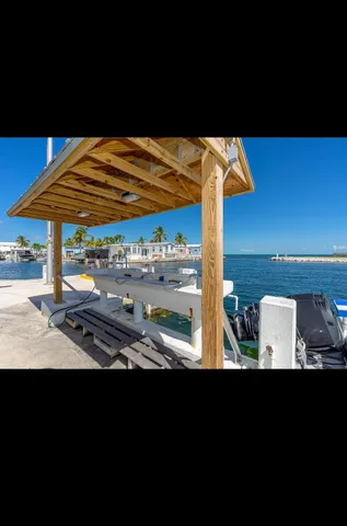 a view of an outdoor space