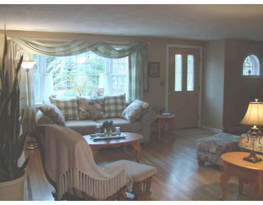 18 Sachem Road Peabody, MA 01960 - Photo 5 of 26 Gallery Image 5