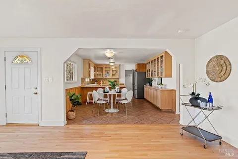 $659,000 | 201 Triplett Drive, Cloverdale, CA 95425