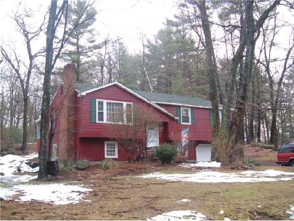 210 High Range Road Londonderry, NH 03053 - Photo 1 of 3