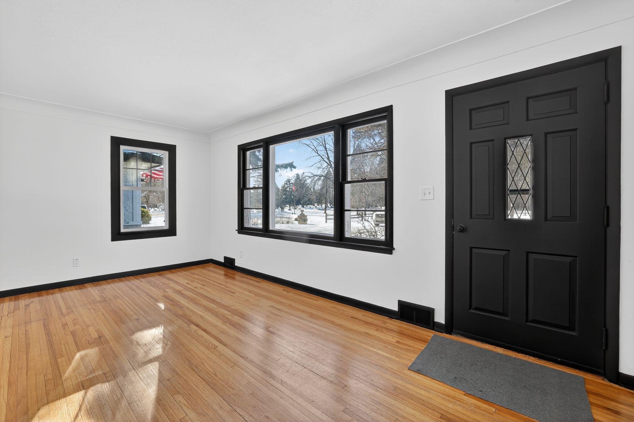 7818 West River Road Brooklyn Park, MN 55444 - Photo 2 of 8