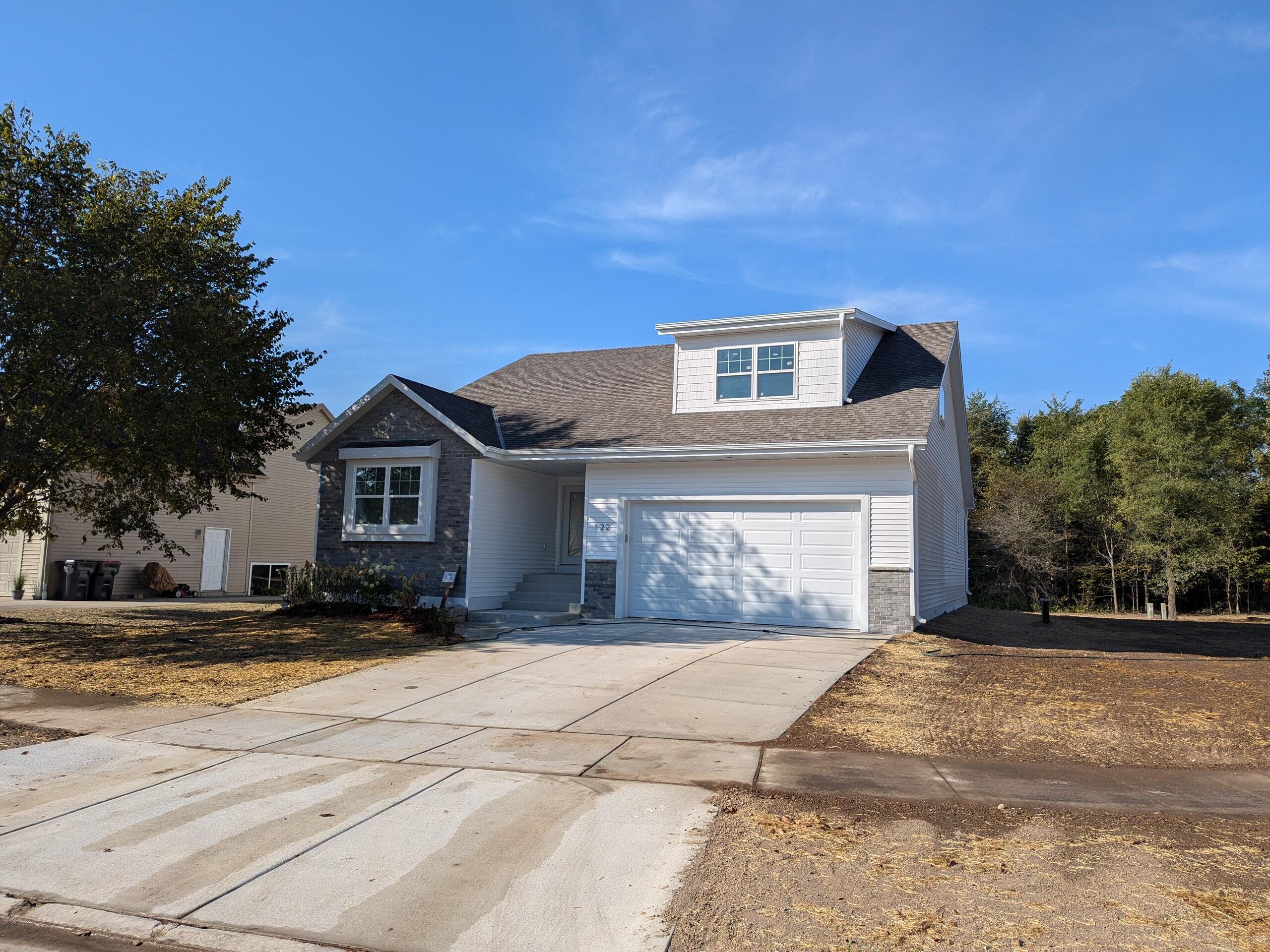 122 Vista Del Parco Road Sullivan, WI 53178 - Photo 1 of 1 Front Elevation 1