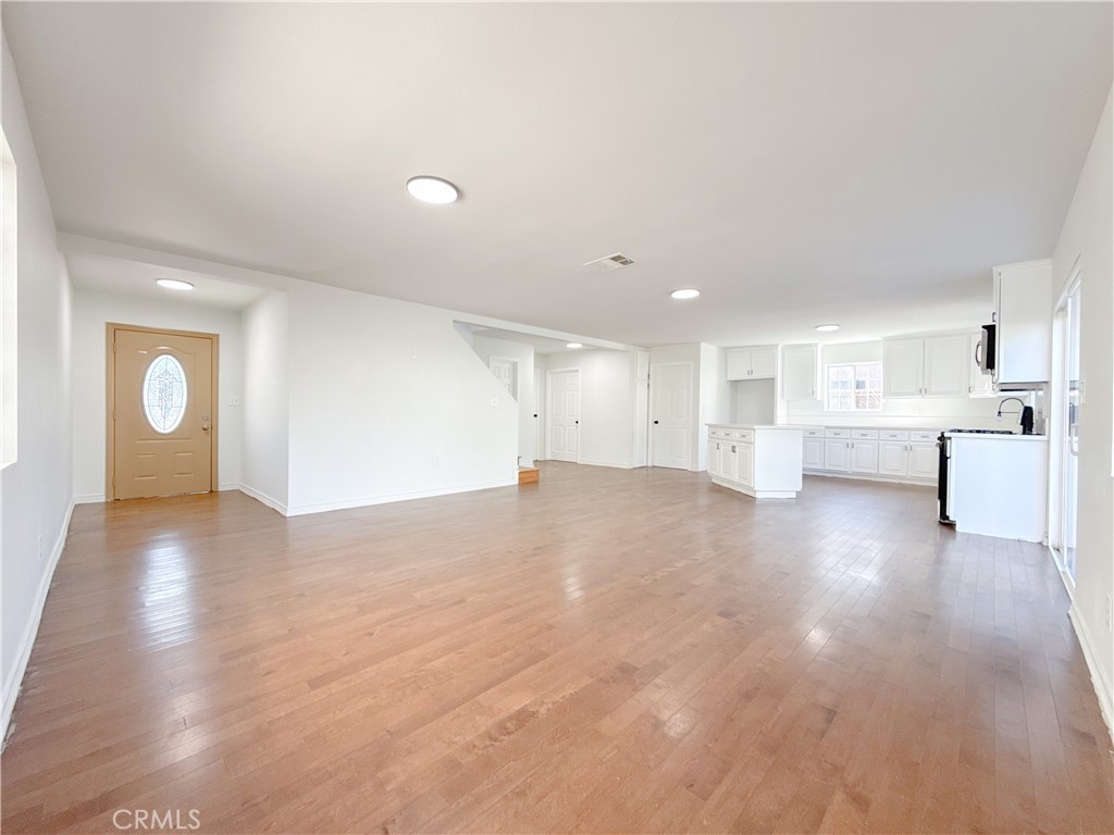 2223 East Oris Street Compton, CA 90222 - Photo 6 of 31