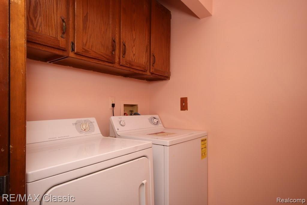 5701 Barr Road Canton, MI 48188 - Photo 33 of 47 Laundry