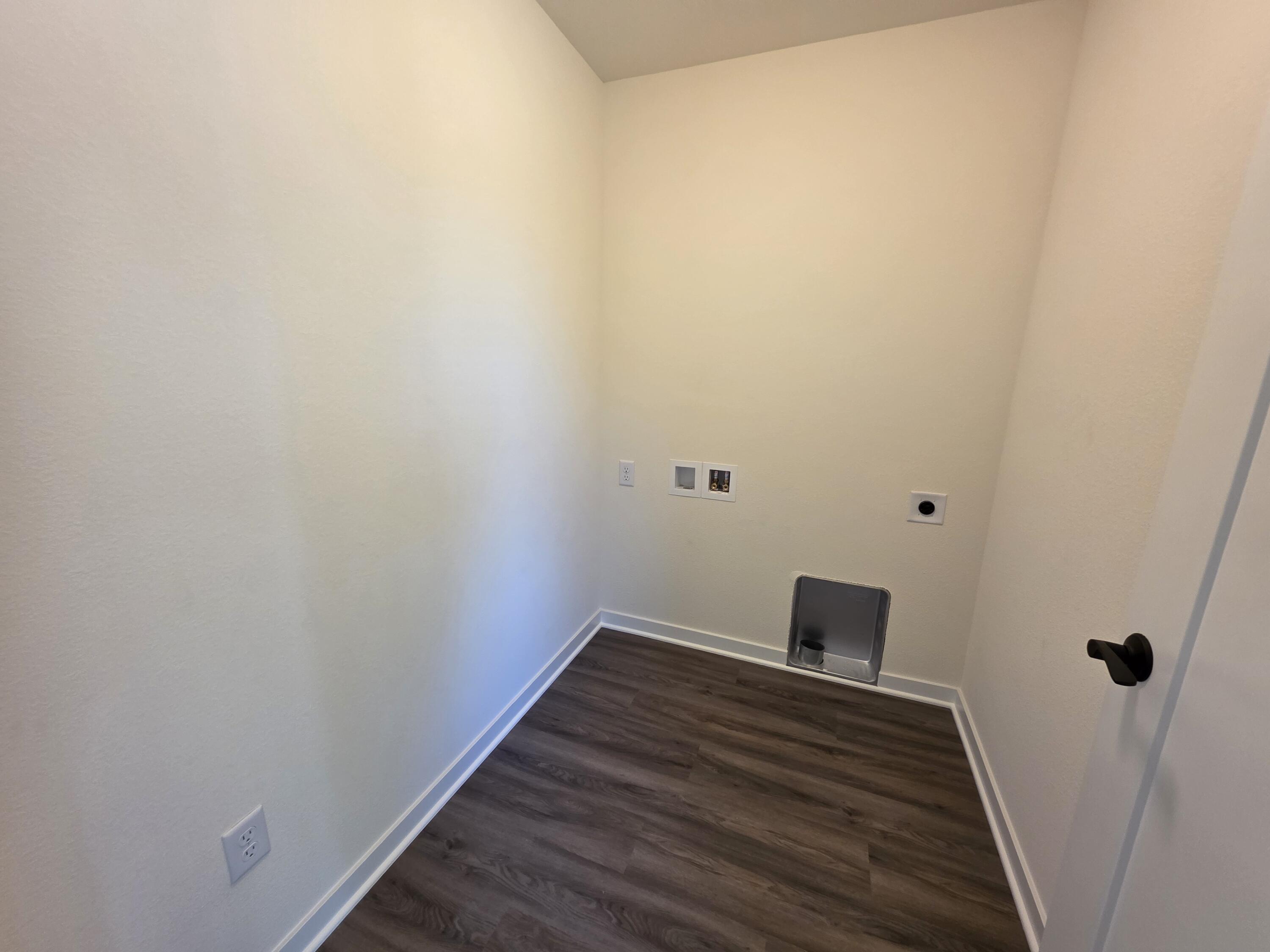 512 Golf Drive Jefferson, WI 53549 - Photo 12 of 30 20251002_123421