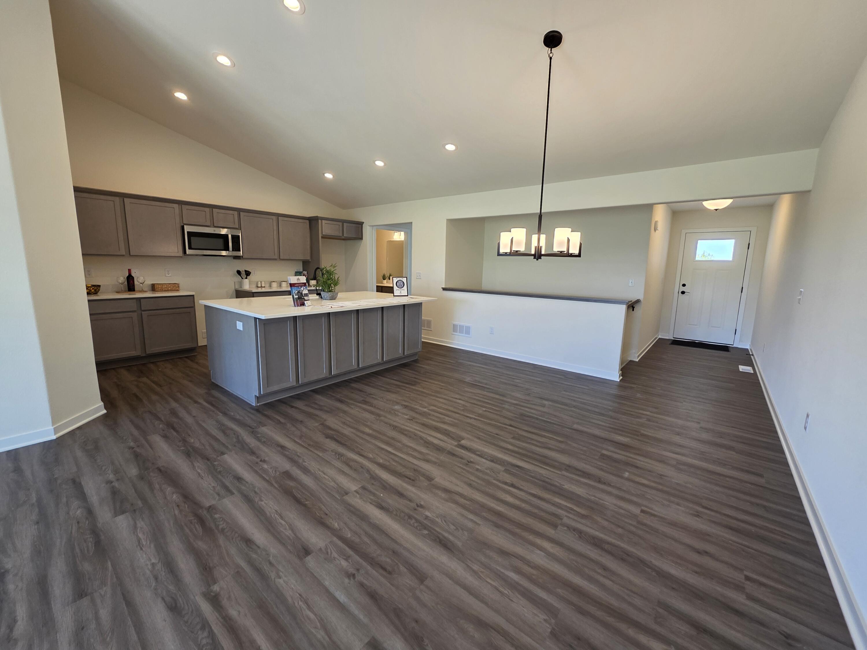 512 Golf Drive Jefferson, WI 53549 - Photo 7 of 30 20251002_123326