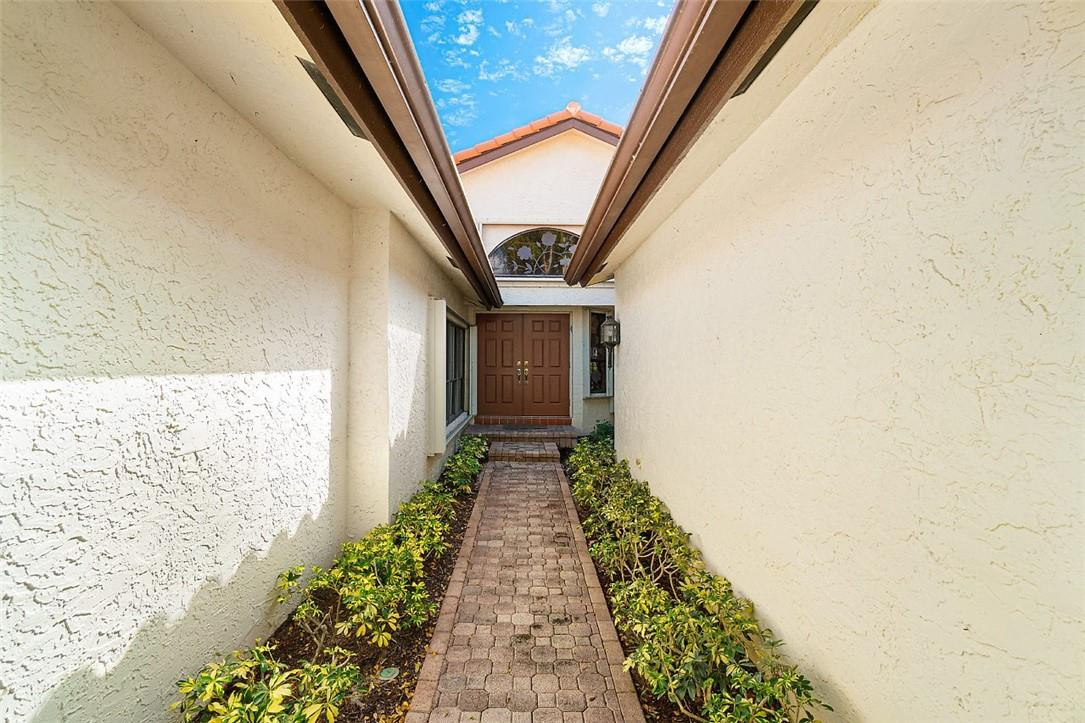 22595 Esplanada Circle Boca Raton, FL 33433 - Photo 4 of 35 Photo 4